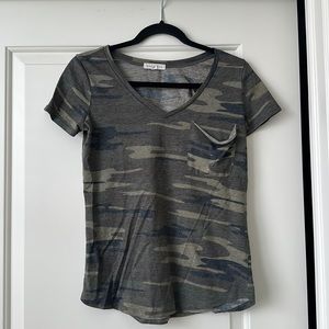 Camo v-neck t-shirt